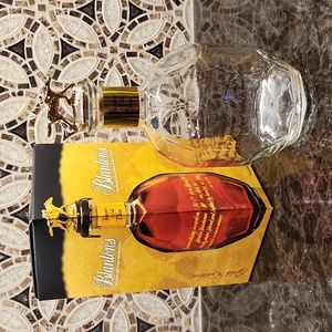 Blanton's Gold Edition Single Barrel Bourbon Whiskey box, bottle, and topper.